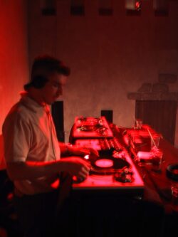 Castle of House mit Pat Nightingale | Castle Club Winterthur (ZH) > Samstag 28.04.2001