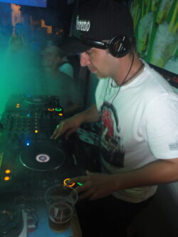 Albani Fest mit DJ Pat Nightingale | Kafisatz Winterthur (ZH) > Samstag 28.06.2014 Albani Fest mit DJ Pat Nightingale | Kafisatz Winterthur (ZH) > Samstag 28.06.2014