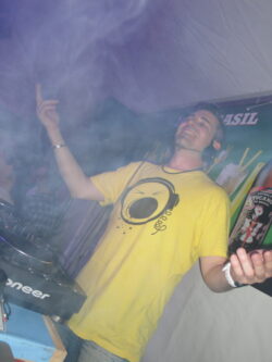 Albani Fest mit DJ Pat Nightingale | Kafisatz Winterthur (ZH) > Samstag 29.06.2013 Albani Fest mit DJ Pat Nightingale | Kafisatz Winterthur (ZH) > Samstag 28.06.2014