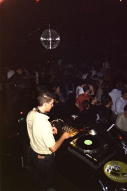 Late Night Session mit Dj Pat Nightingale | Scarlett Winterthur (ZH) > Samstag 13.10.2001