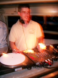 Boot Party mit DJ Pat Nightingale | Zürichsee > Freitag 01.08.2003