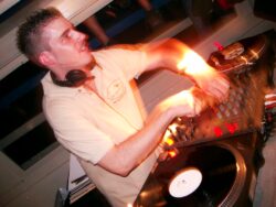 Boot Party mit DJ Pat Nightingale | Zürichsee > Freitag 01.08.2003