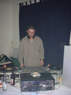 3. Neujahrsparty mit Pat Nightingale | Fabrik Aathal (ZH) > Montag 31.12.2001