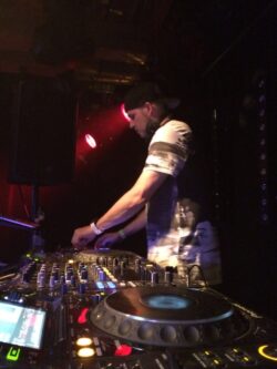 Thirtylicious mit DJ Pat Nightingale | Salzhaus Winterthur (ZH) > Freitag 25.08.2017 Thirtylicious mit DJ Pat Nightingale | Salzhaus Winterthur (ZH) > Freitag 25.08.2017