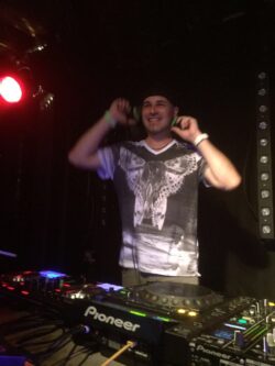 Thirtylicious mit DJ Pat Nightingale | Salzhaus Winterthur (ZH) > Freitag 25.08.2017 Thirtylicious mit DJ Pat Nightingale | Salzhaus Winterthur (ZH) > Freitag 25.08.2017