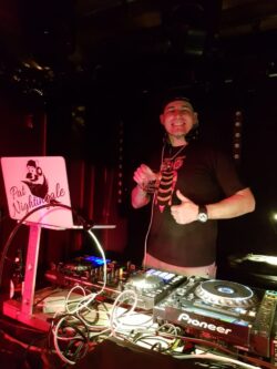 Thirtylicious mit DJ Pat Nightingale | Salzhaus Winterthur (ZH) > Freitag 23.02.2018 | Thirtylicious (Tanzen ab 30) Thirtylicious mit DJ Pat Nightingale | Salzhaus Winterthur (ZH) > Freitag 23.02.2018 | Thirtylicious (Tanzen ab 30)