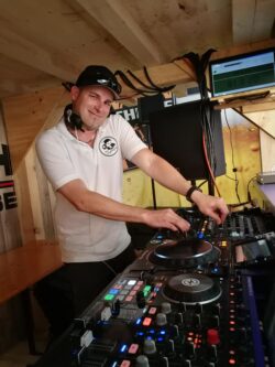 Thirtylicious mit DJ Pat Nightingale | Wagenschenke Streetfood Party, Winterthur (ZH) > Samstag 30.06.2018 | Thirtylicious, Wagenschenke Streetfood Party am Albani Fest (Strehlgasse 11) > 19.00 – 20.00 Uhr